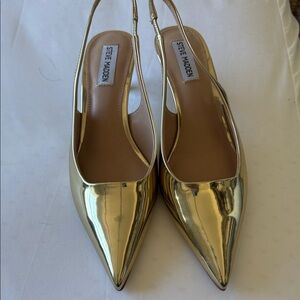 Steve Madden Metallic Gold Pointed Slingback Heels